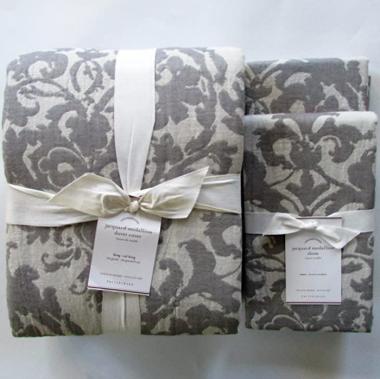 Pottery Barn Jacquard Medallion Duvet Cover King/California King & Two Euro Shams ~*Gray*~