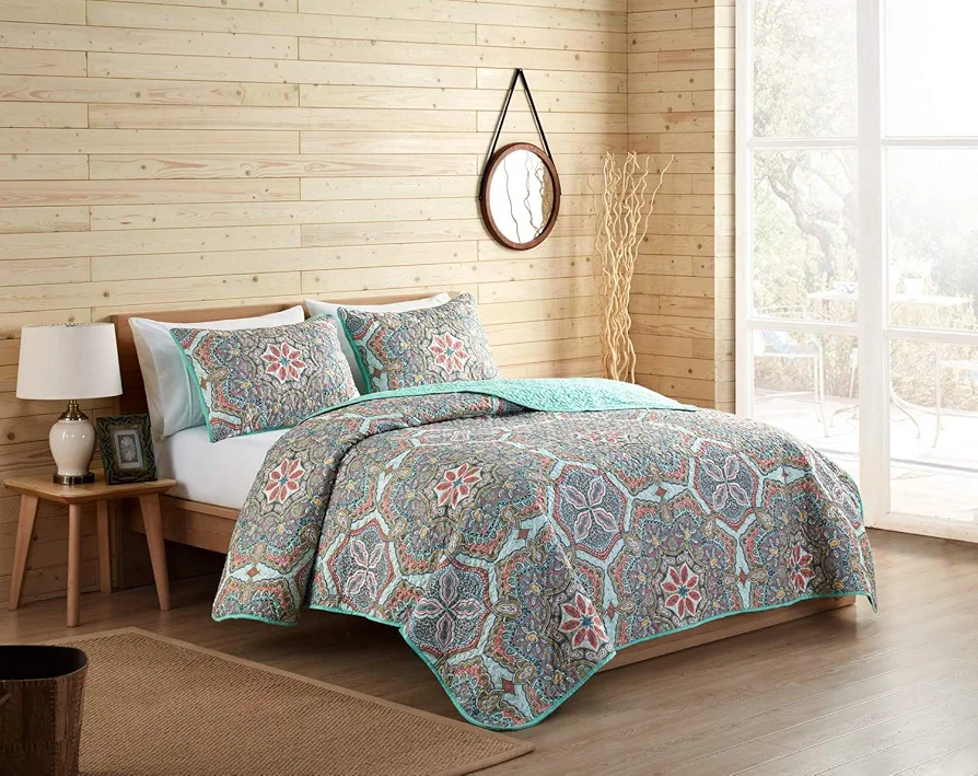 VCNY Home - Quilt Set, Reversible Bedding with Matching Shams, Lightweight & Breatheable Bedspread, Soft Room Decor (Yara Multicolor, King)