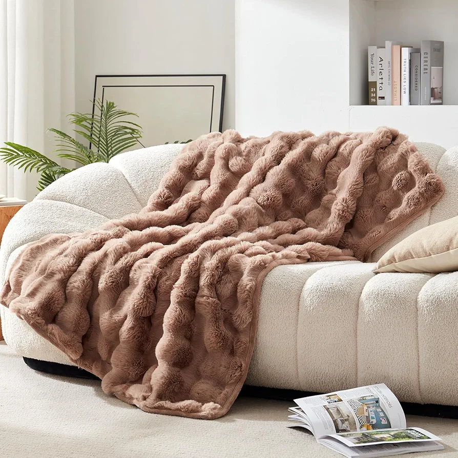 Royoliving Textured Grace Faux Fur Throw Blanket for Couch Sofa Bed, Ultra Soft Plush Mink Blanket, Reversible Fluffy Thick Warm Blanket for Living Room (Brown, 50''x60'')