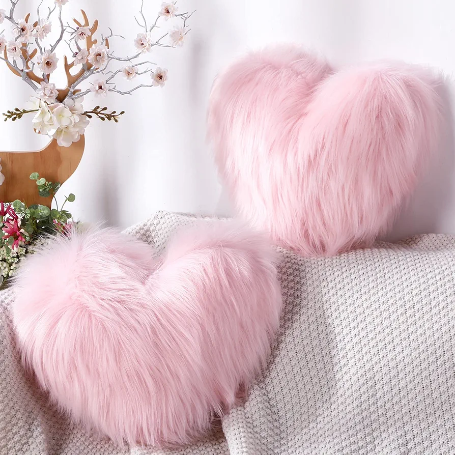 Maitys 2 Pieces Heart Shaped Decorative Pillows Faux Fur Throw Pillow Fluffy Pillows Spring Cute Soft Throw Cushion with Insert for Girls Kids Bedroom Living Room Sofa Couch, 12 x 16 Inch (Pink)