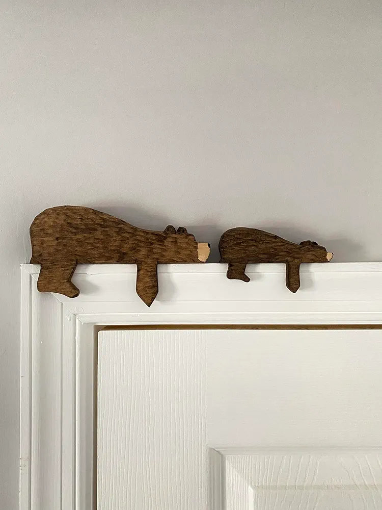 Mama and Baby Bear Wooden Door Topper Decor Bears Statue Door Corner Sculpture Handcrafted Sign, Wilderness Sleeping Bears Art Figurine Ornament for Garden Living Room Bedroom Office