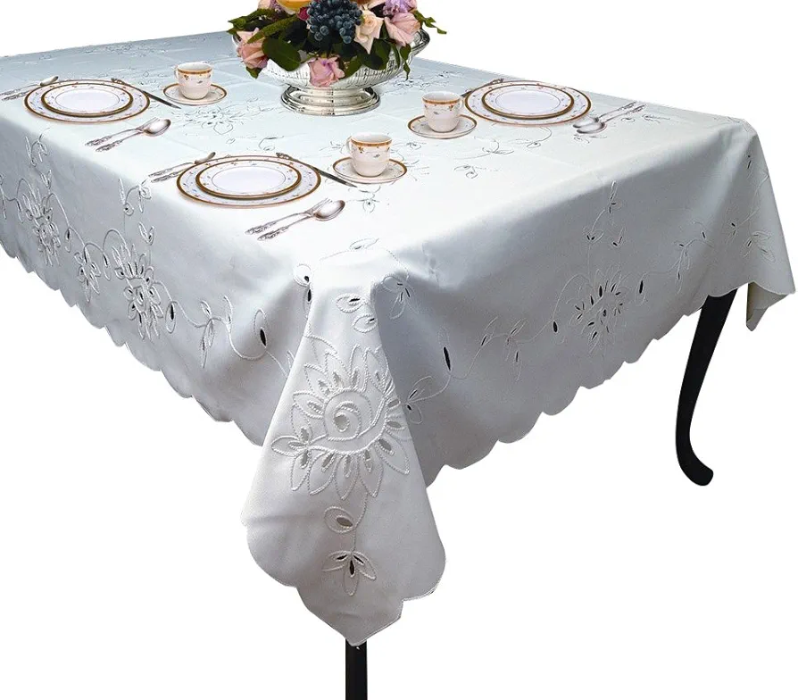 Violet Linen Rivierra Embroidered Design Tablecloth Size: 140" W x 70" D, Color: White